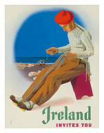 Ireland Invites You - Irishman Weaving Crios Cord Belt - Fine Art Prints & Posters